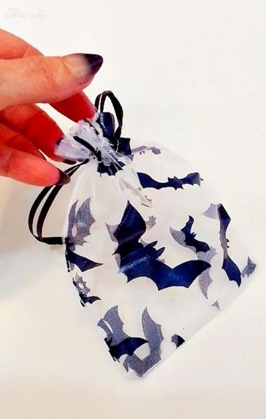 Fledermaus Organza-Zugbeutel